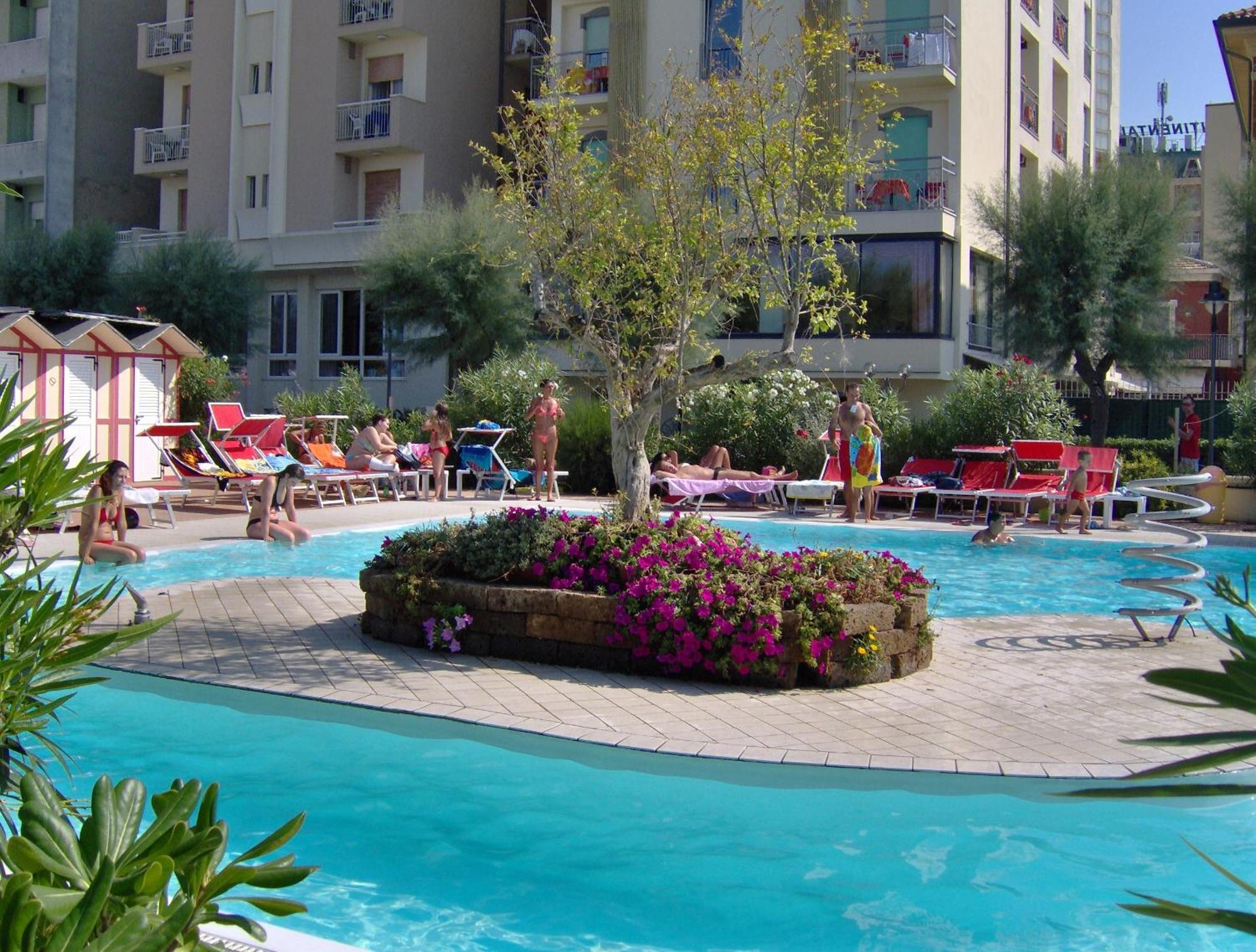 Hotel Nord Est Gabicce Mare Esterno foto