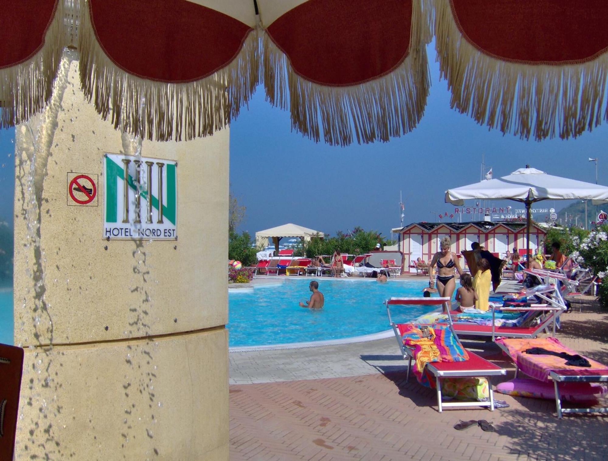 Hotel Nord Est Gabicce Mare Esterno foto