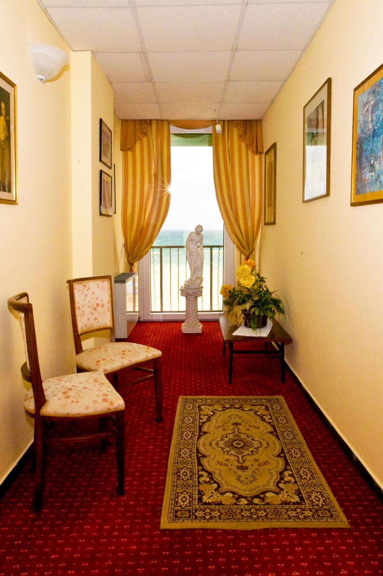 Hotel Nord Est Gabicce Mare Esterno foto