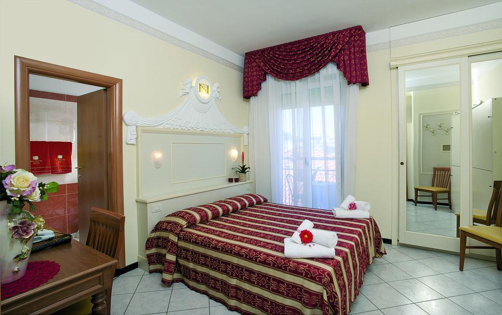 Hotel Nord Est Gabicce Mare Esterno foto