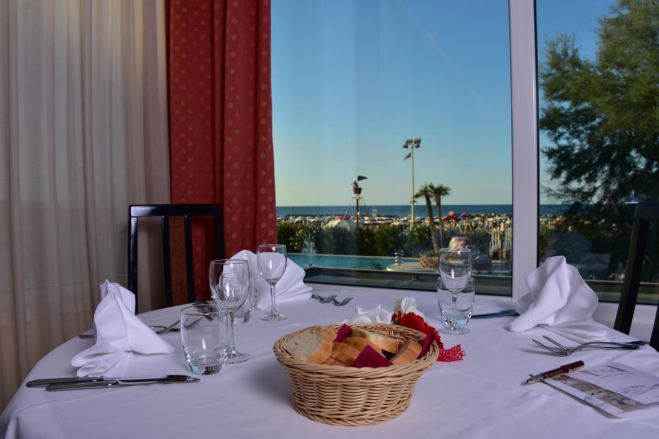 Hotel Nord Est Gabicce Mare Esterno foto