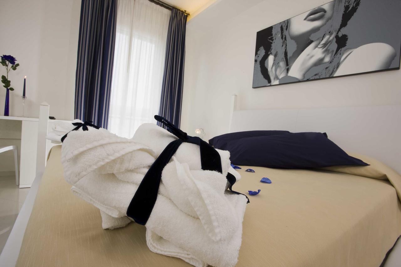 Hotel Nord Est Gabicce Mare Esterno foto